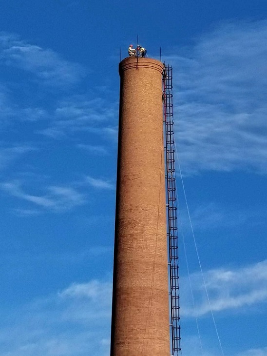 拆除煙囪:專業(yè)技術(shù)與豐富經(jīng)驗(yàn)的完美結(jié)合